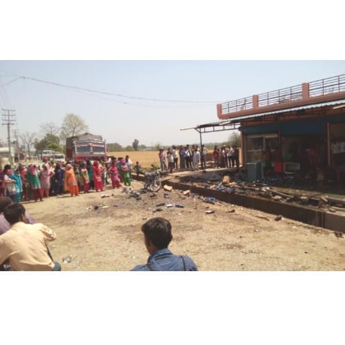 Women uncork anger, demolish liquor shop in Sirmour Himachal Pradesh