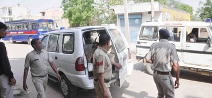 ed raids premises of people close to robert vadra in land deal case