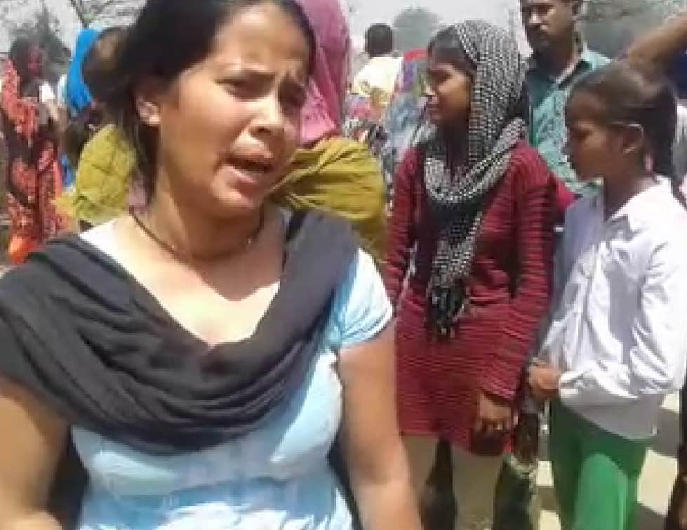 झोपड़ियों में लगी आग