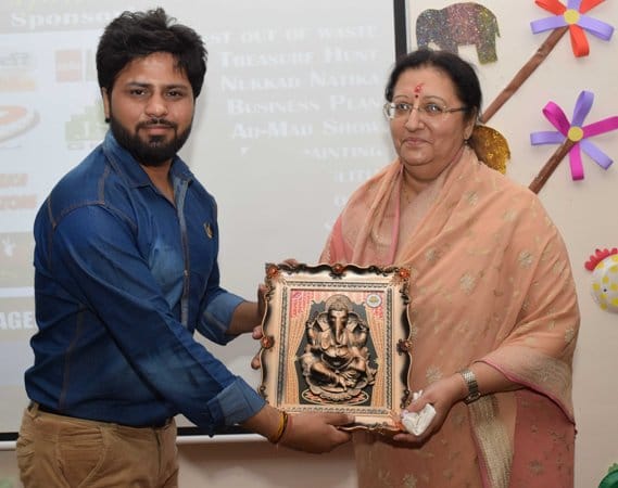 Students of GLA University have performed very well in Agrata 17