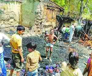 35 houses burnt in fire
