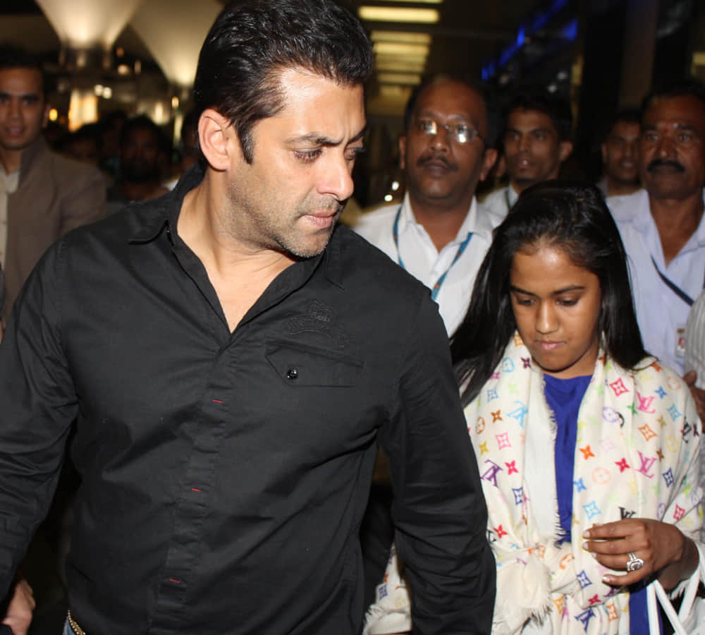 Arpita shares a throwback picture of young Salman, who's this child in the photo ?