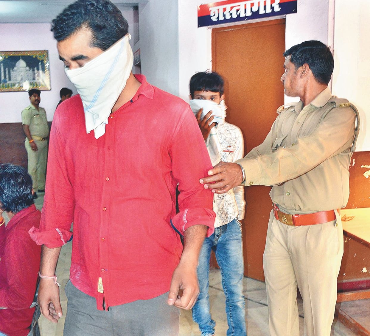 Sex racket caught in the tourist bungalow