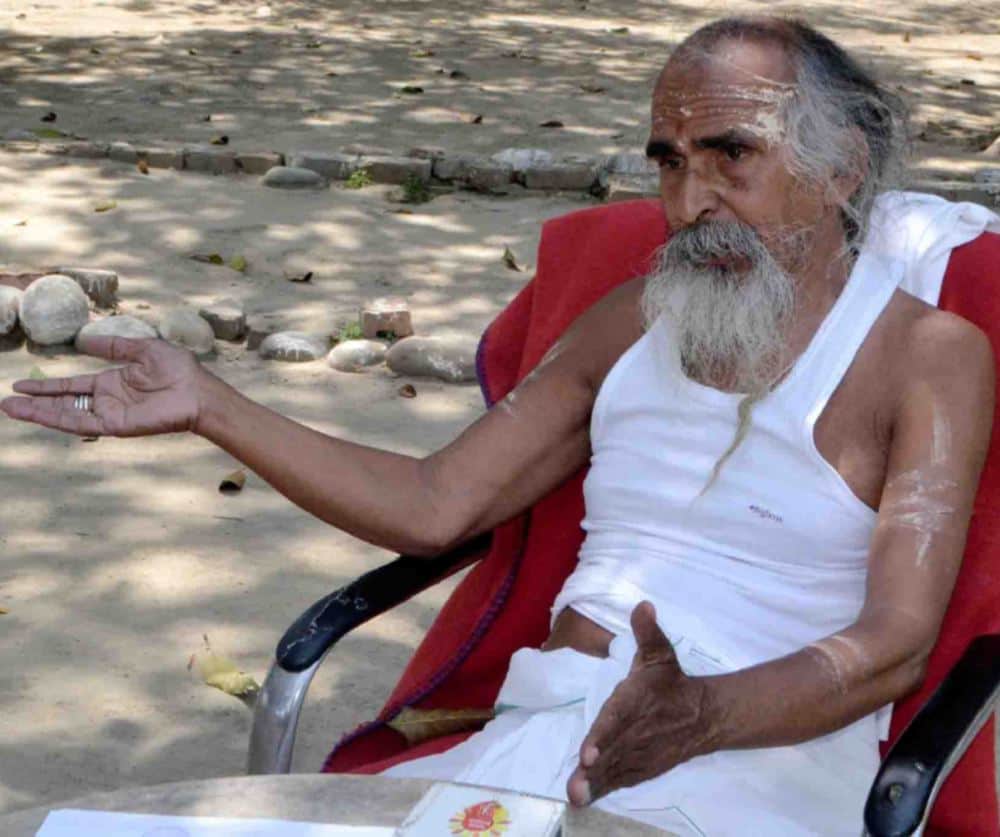  shivanand sarasvati decided to not drink water during protest