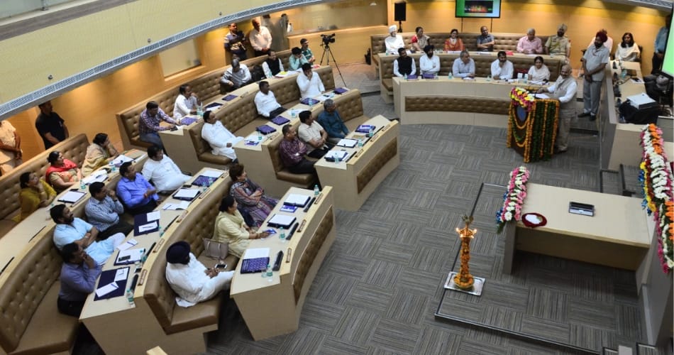 administrator vp singh bdnaur address mc house meeting