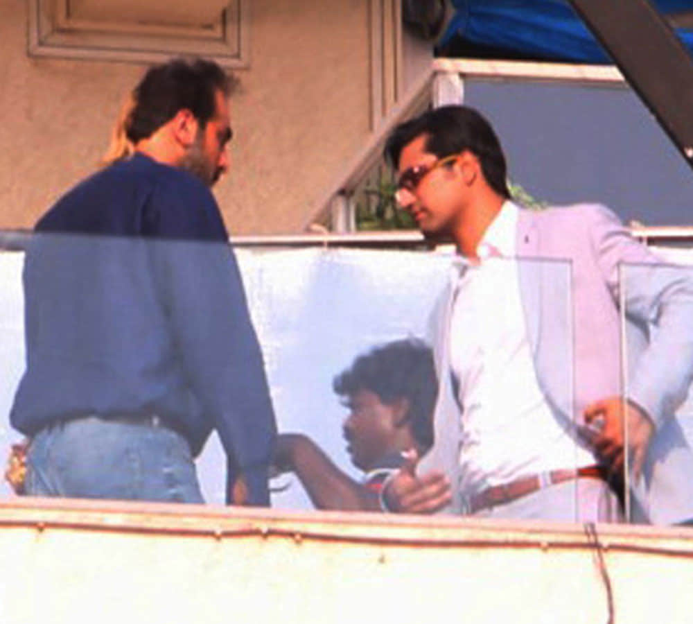 ranbir kapoor look like sanjay dutt photo viral