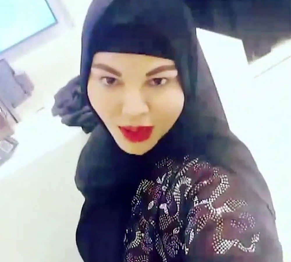 rakhi sawant spotted in burqa video viral