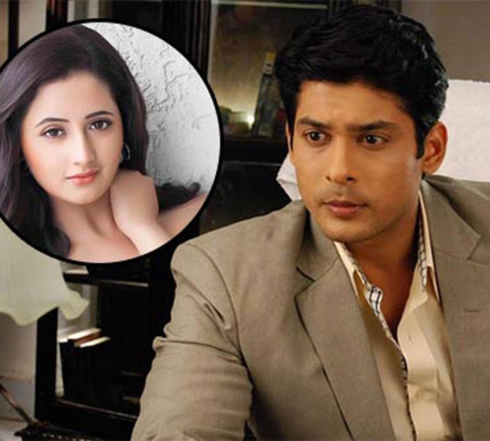 Sidharth Shukla Kisses His Dil Se Dil Tak Co-Star Rashami Desai In Public
