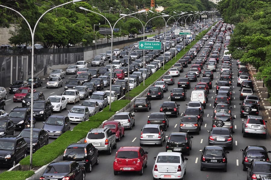 how to drive in bumper to bumper traffic 
