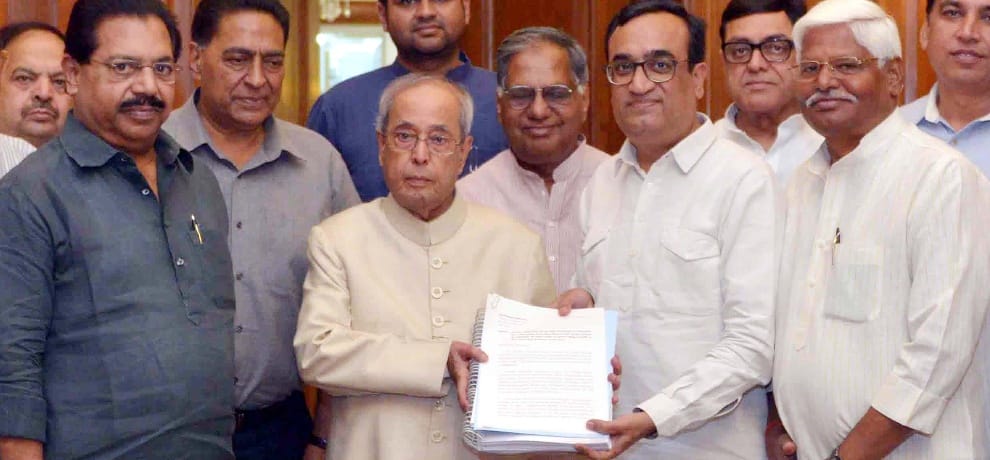 congress leaders meet president demands to register fir on kejriwal