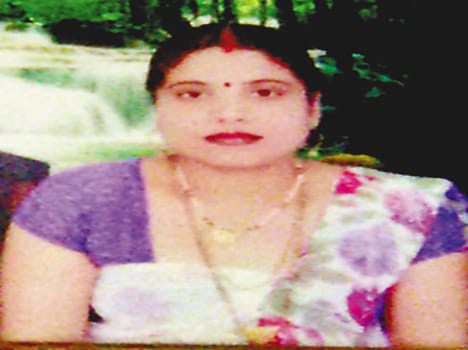 Theft of the retired army's wife by robbery