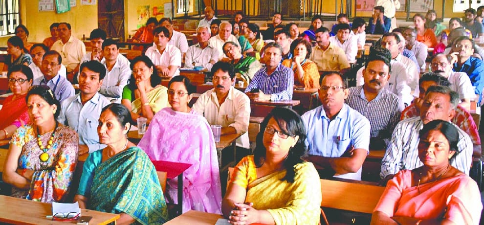  parents district administration meeting on school fees increase issue
