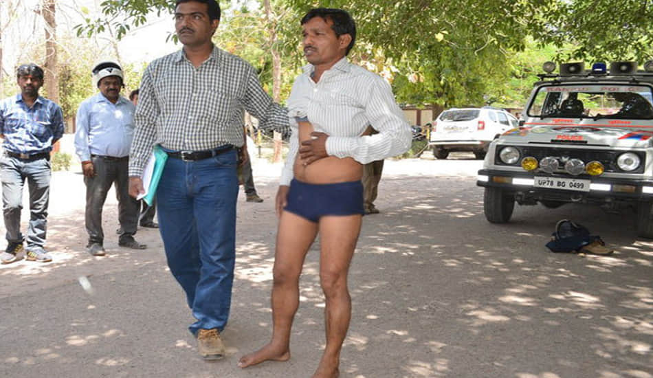 police gundaraj in yogi goverment  
