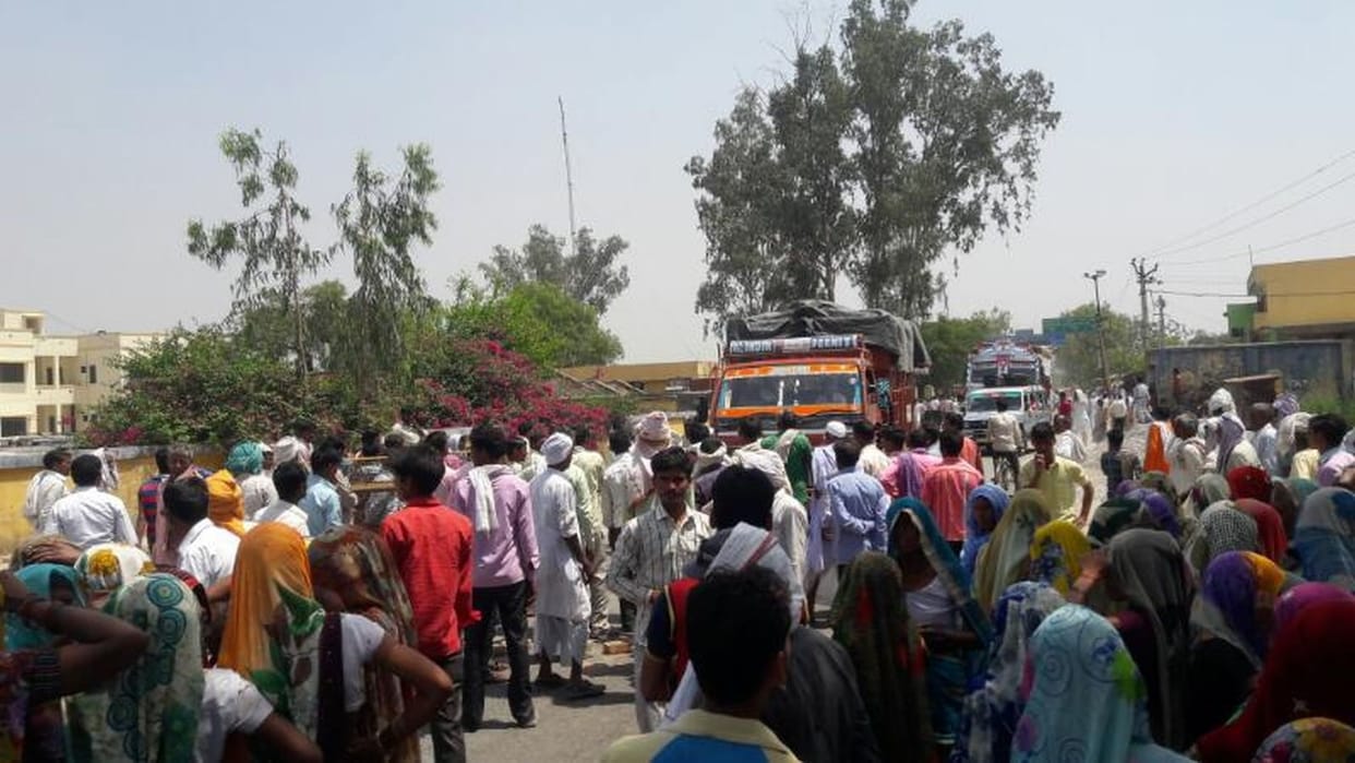 Marriage kill, maiders jam highway