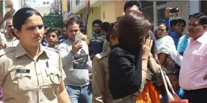 Hoarding in the city, to live in the state, the yogi-yogi has to say, communal tension