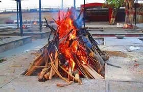 why women are not allowed in cremation  