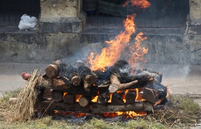 why women are not allowed in cremation  