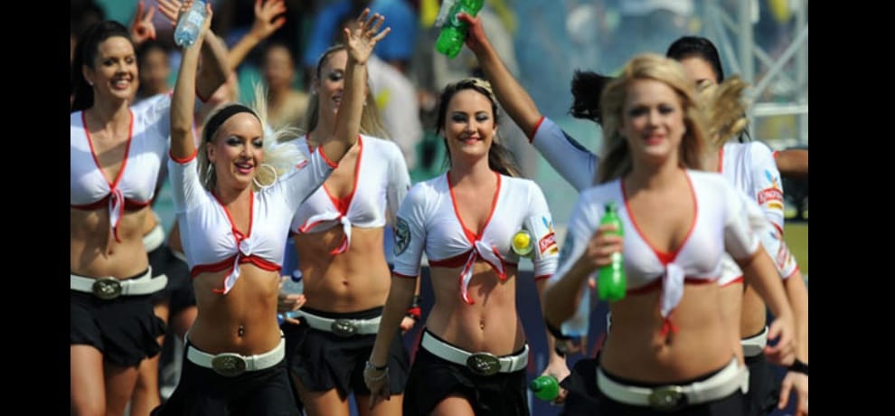interesting facts of cheerleaders income during IPL matches