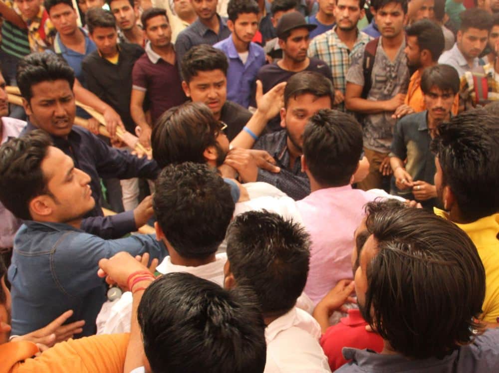  two student fight in dav college