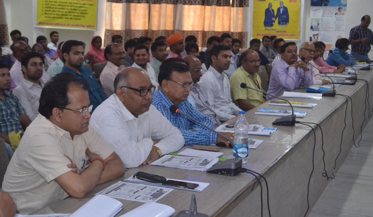 Emphasis on promoting cashless digital banking