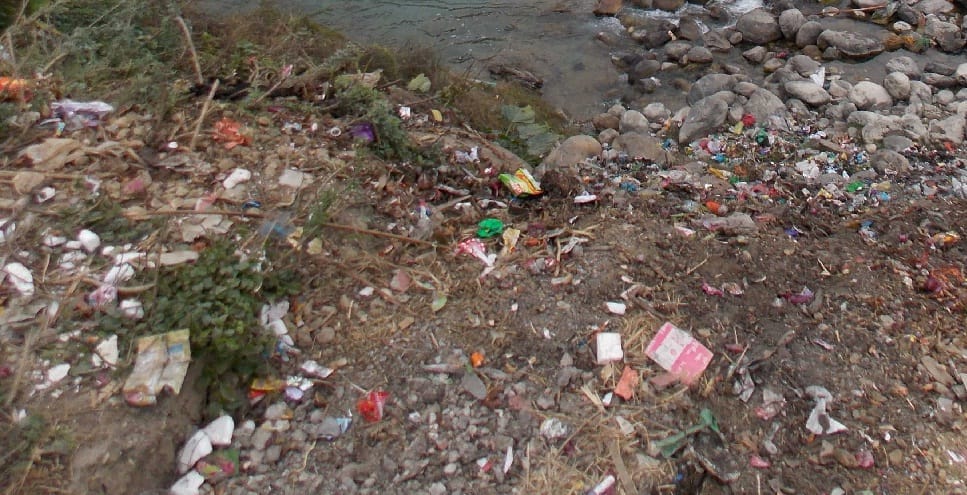People scavenging cleanliness drive