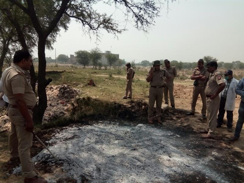 Yogi Raj : young man burns alive in Varanasi