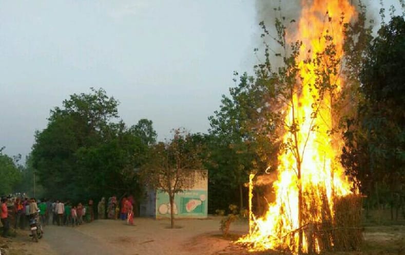 Women in Casauli blow the liquor contract