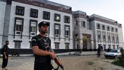 On writing against Islam, university students beat up their friend