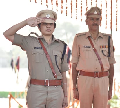 Oath ceremony of women sepoy in Lucknow.