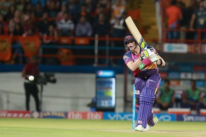 IPL 2017: Warner become first batsman to score 500+ runs in four consecutive editions