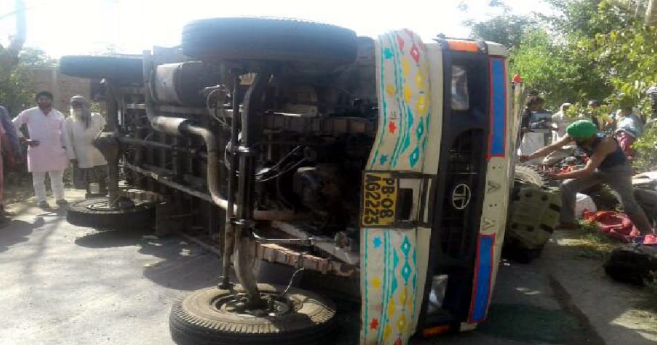 truck sliped in batala