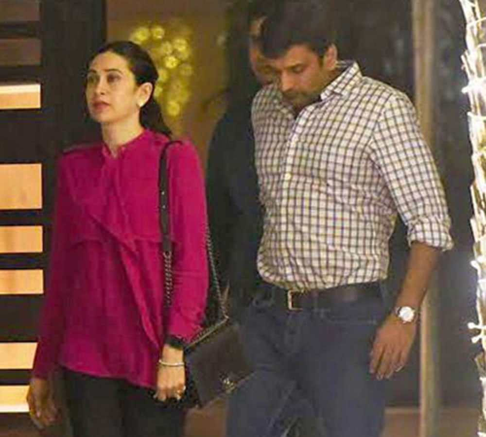 Bad News For Karisma Kapoor, Boyfriend Sandeep Toshniwal Divorce stucking between