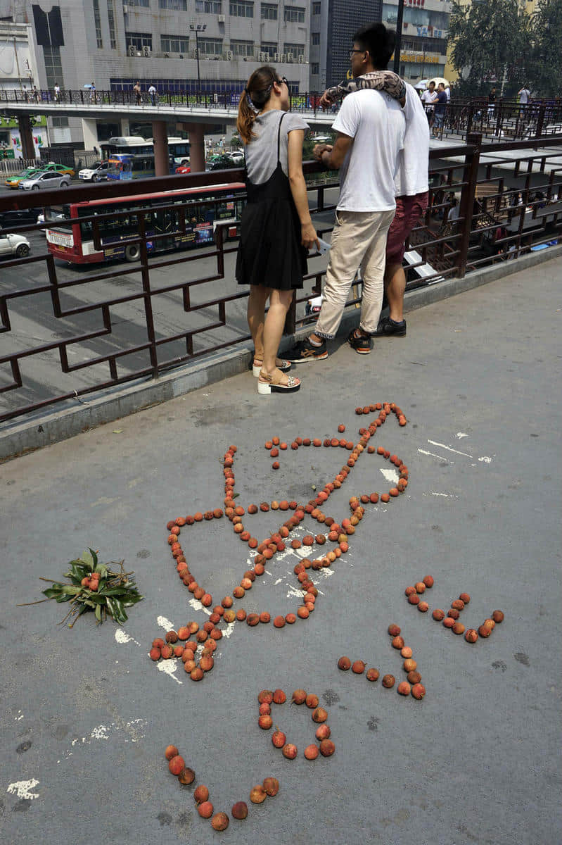 Romeo Wannabe Proposed With Lychees,but rejected