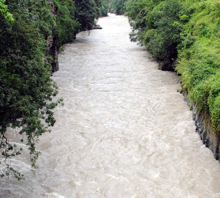 char dham yatra route become dangerous due to barsati nala