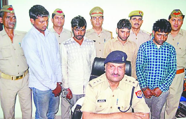 Bandhan reveals robbery from bank employee, says four