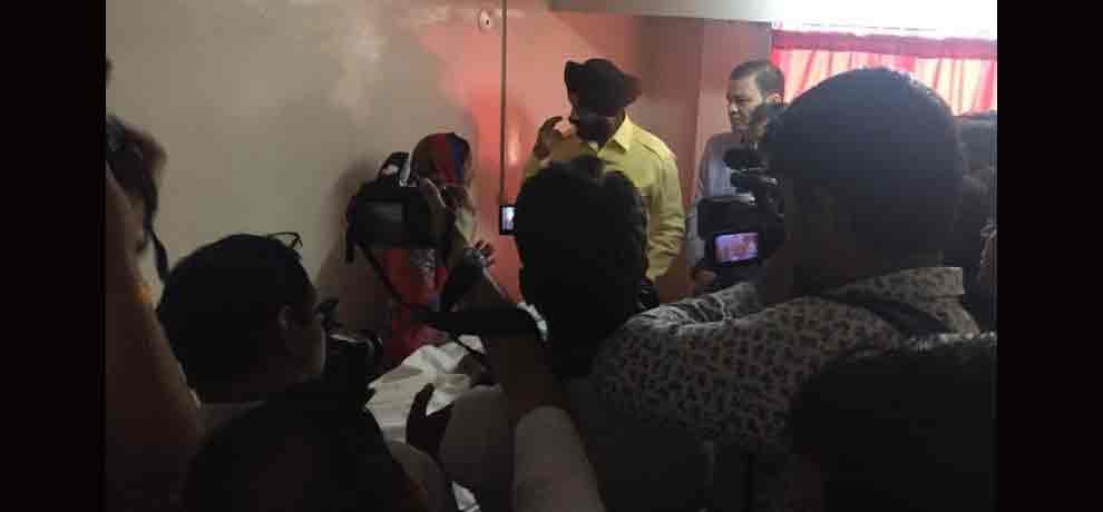 ms bitta reached hospital to see crpf jawan in noida hospital