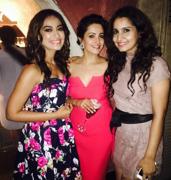  Anita Hassanandani’s  birthday celebration with hubby Rohit Reddy & friends 