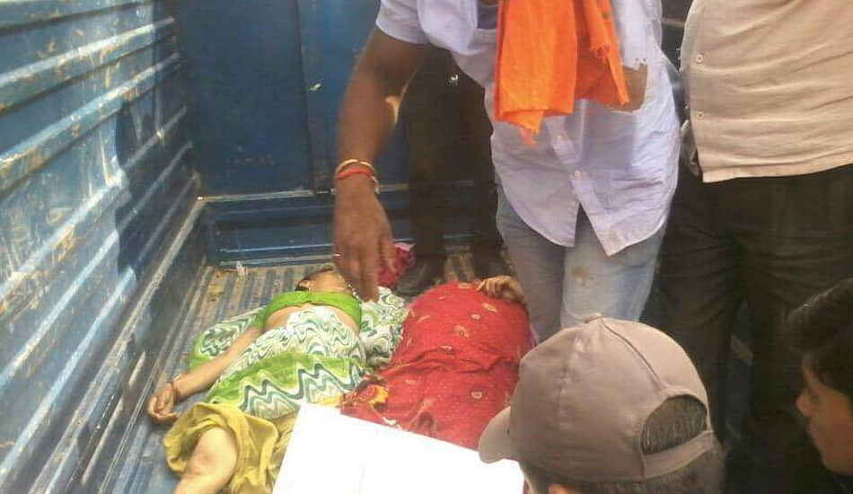 3 women dead 10 serious in road accident near kanpur