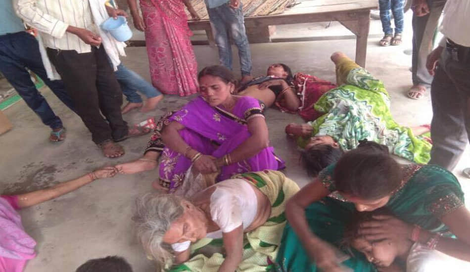 3 women dead 10 serious in road accident near kanpur