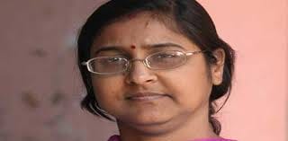 IPS Amitabh Thakur wife protest in gomati nagar thana.