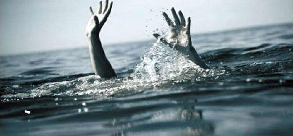 8 students of karnataka's dead after drowning in the sea at Wairi beach in mumbai