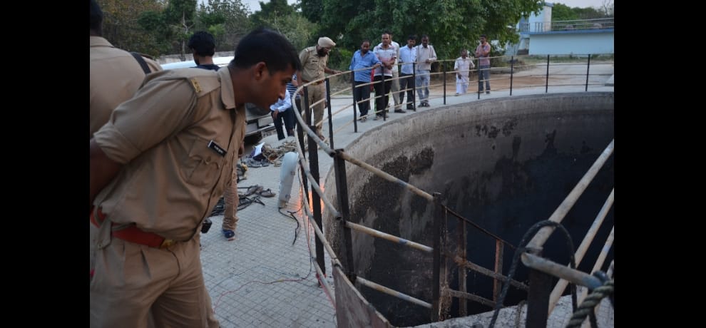 two people lost their lives in sewage treatment plant in noida 