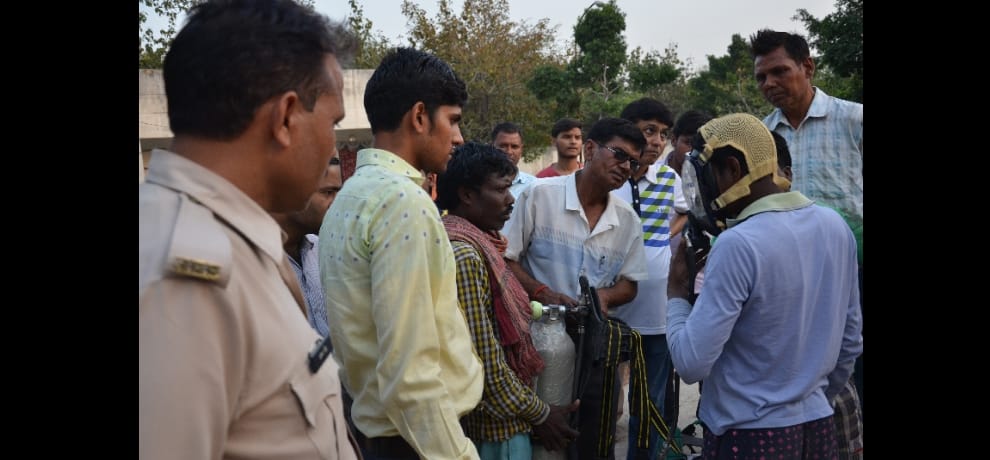 two people lost their lives in sewage treatment plant in noida 