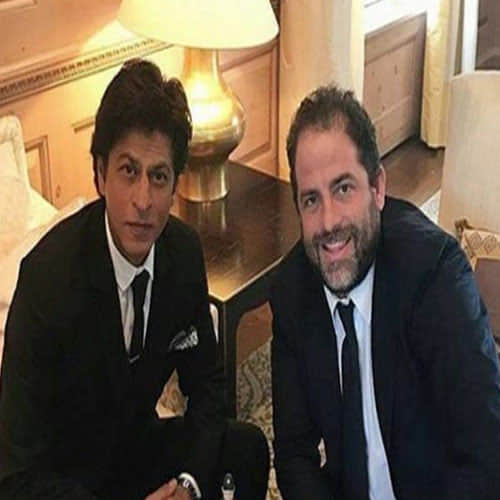 Watch: Shah Rukh Khan teach Brett Ratner how to do ‘Lungi Dance’