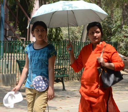lucknow temperature goes high in the month of april