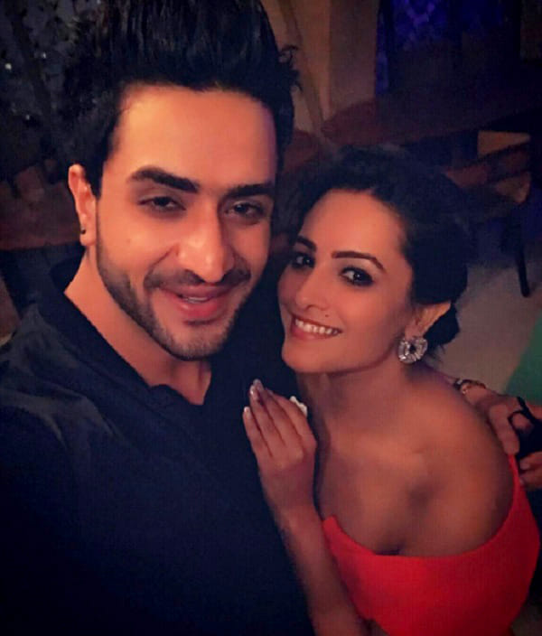  Anita Hassanandani’s  birthday celebration with hubby Rohit Reddy & friends 