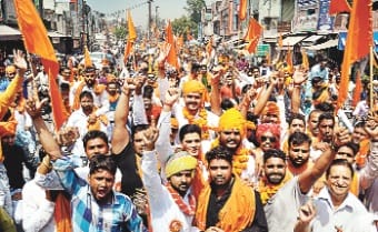 sahar mein nikali bhavya bhagwa yatra