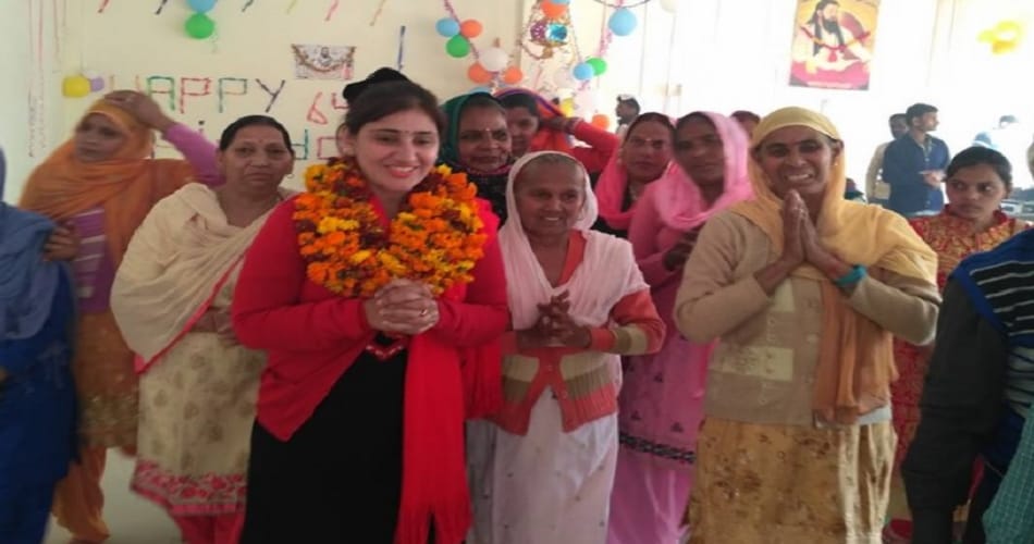 BJP Leader Preeti Jauhar Win Mrs.India Contest