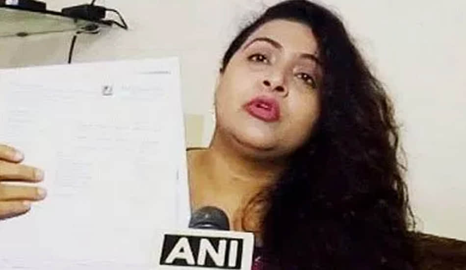 muslim women reaches cm yogi 