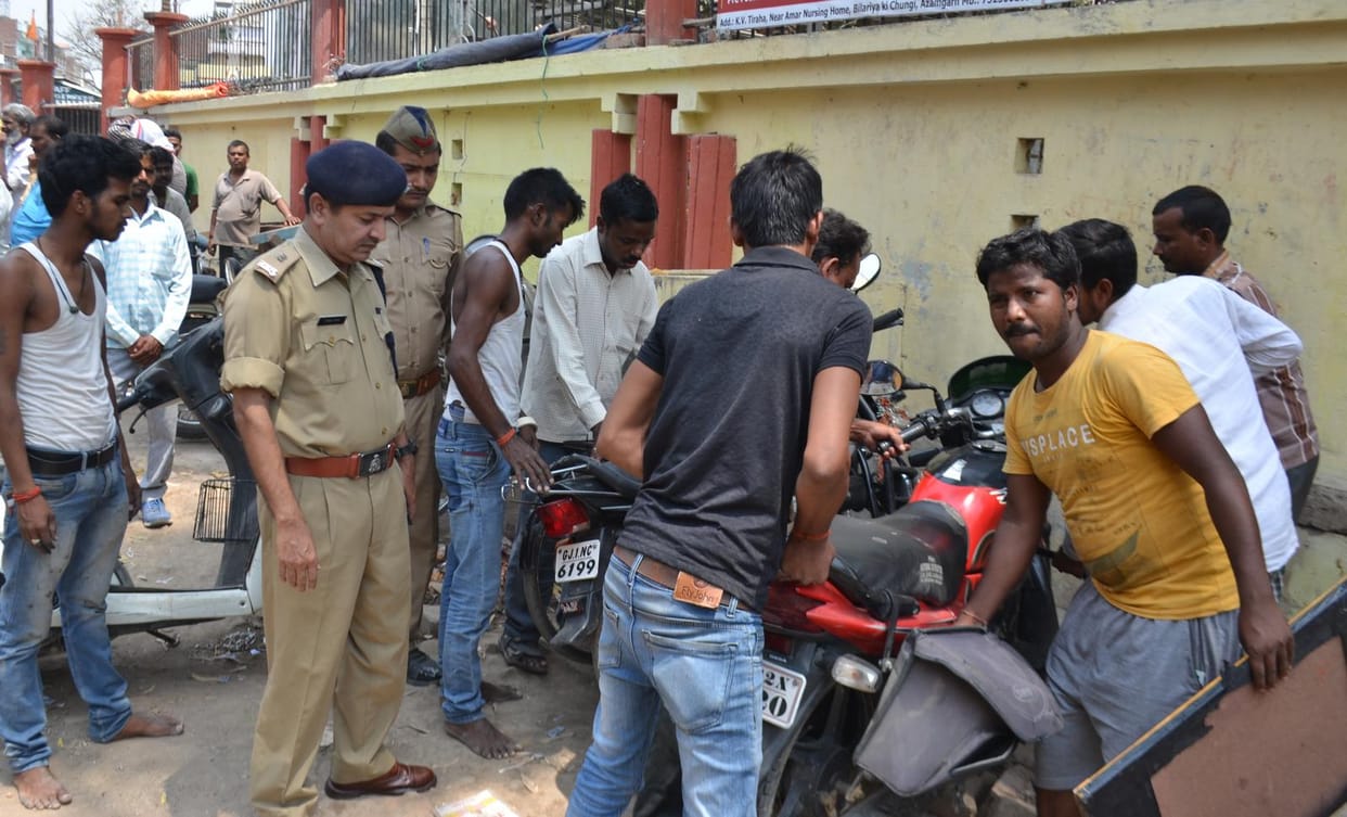 by day left right parking system imliment in azamgarh for rash traffic